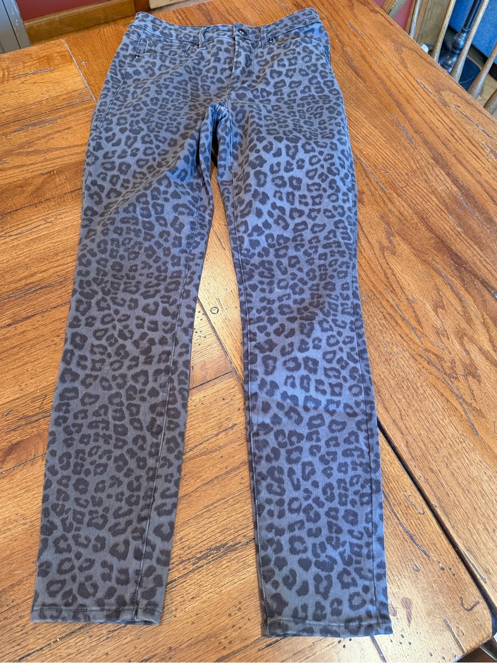 Good American Girls Gray Leopard Print Skinny Jeans
